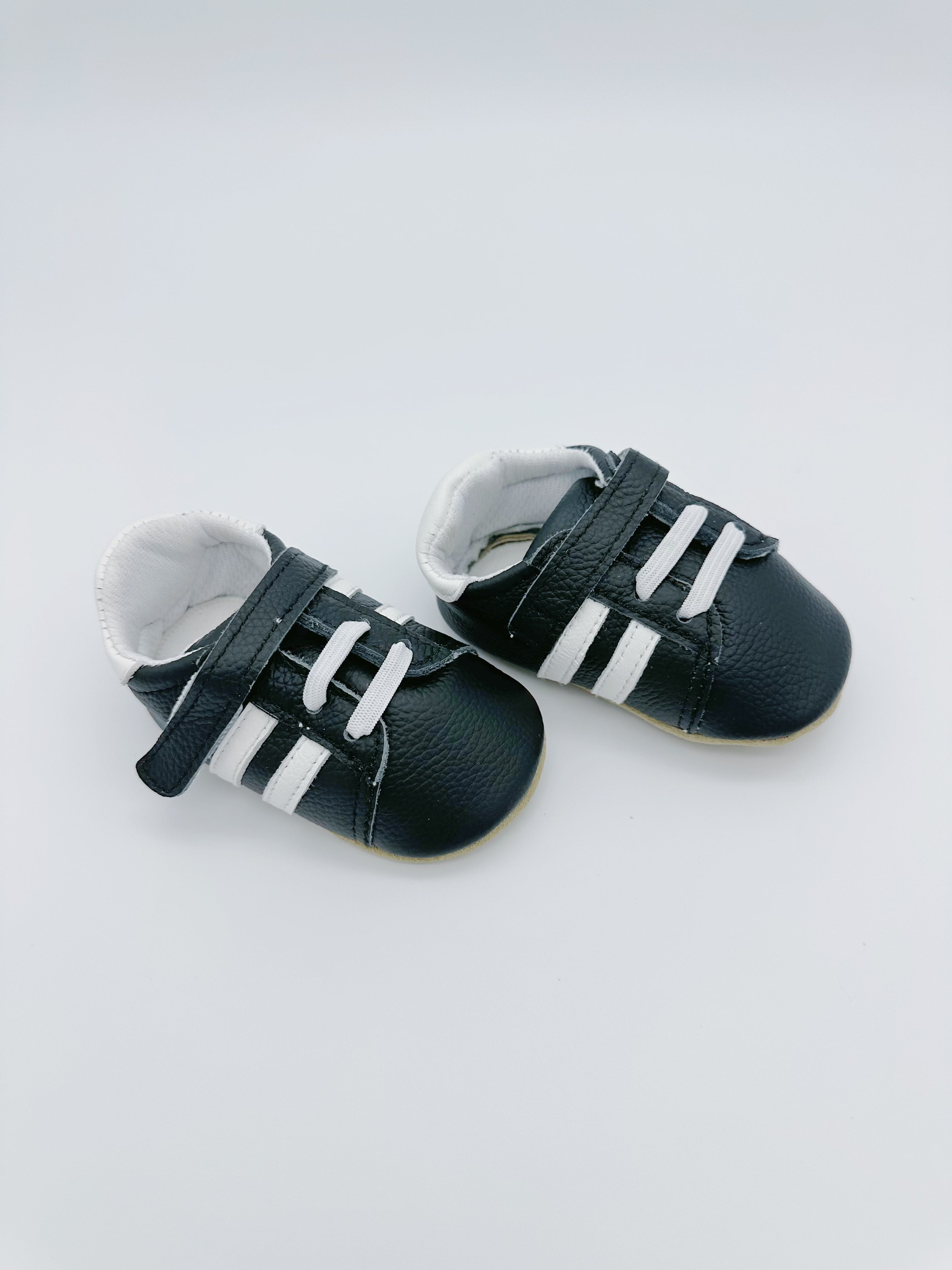 Sporty Black Baby Leather Flat Shoes